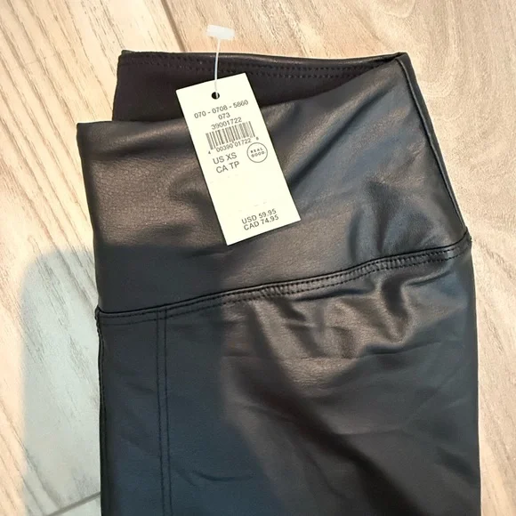 Aerie Black Leggings for Women - Picture 2 of 3